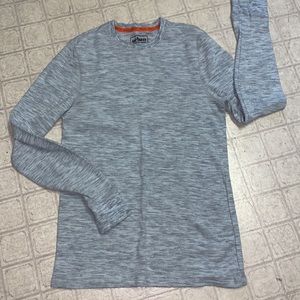 Men’s lightweight long sleeve pullover not worn